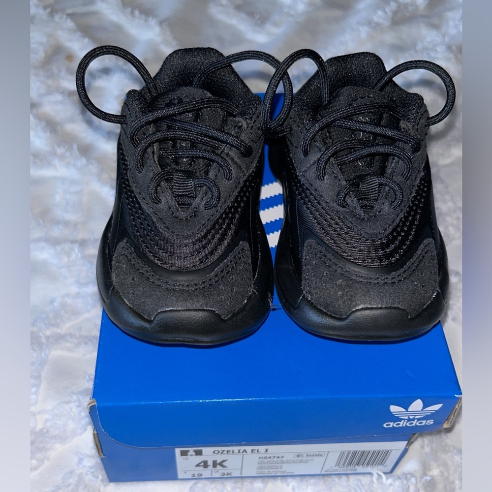 adidas Ozelia "Wonder Black Toddler Boys' Shoe
